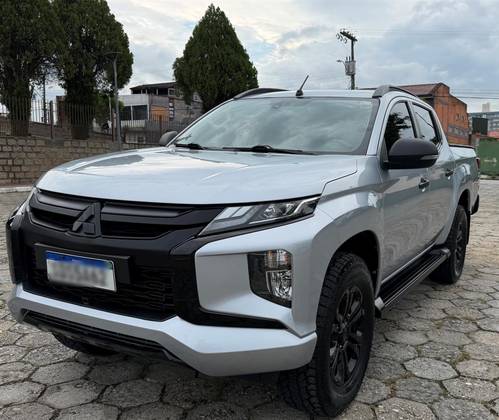 MITSUBISHI L200 TRITON 2.4 16V TURBO DIESEL SPORT HPE CD 4P 4X4 AUTOMÁTICO